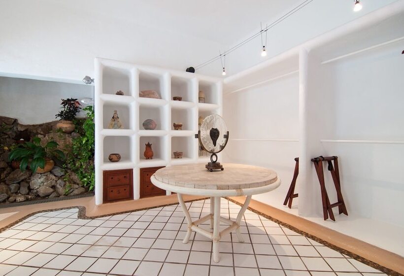 مسافرخانه Espuma Hotel   Adults Only