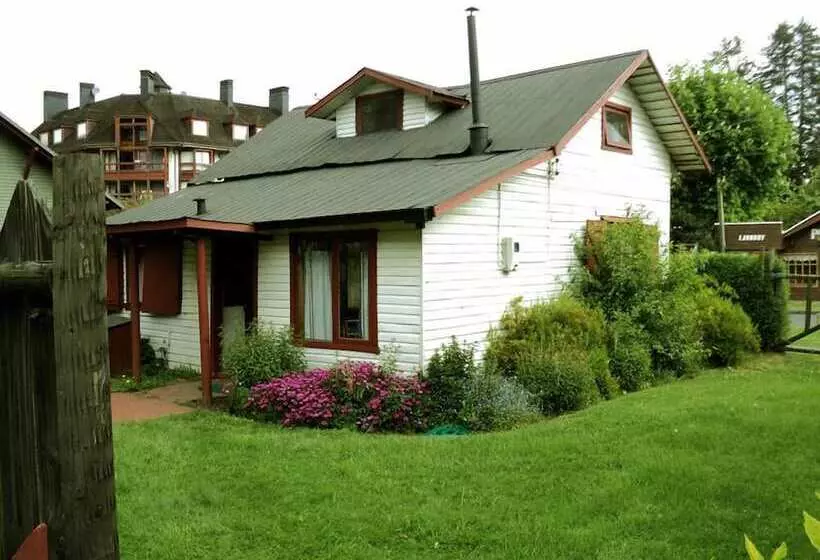 Hostal La Maison