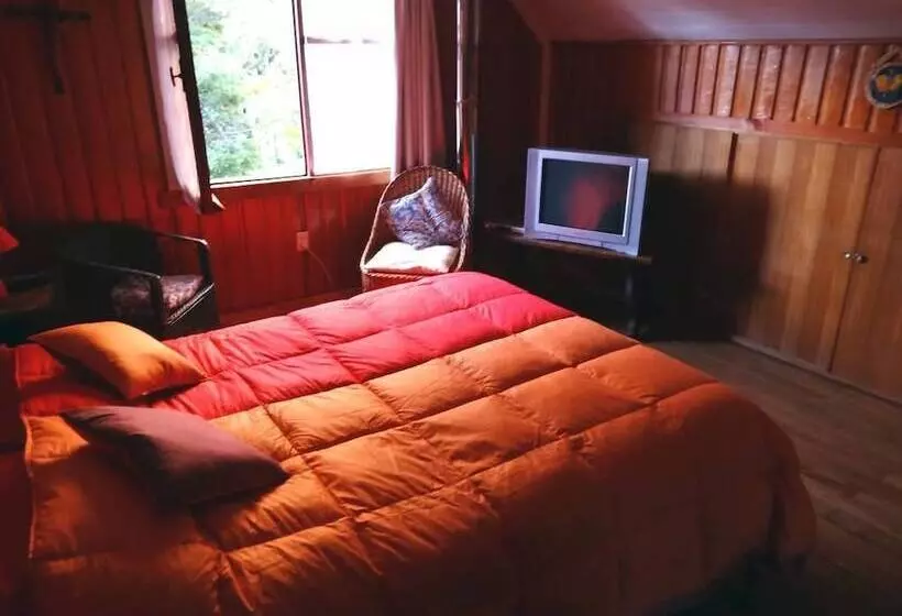 Hostal La Maison