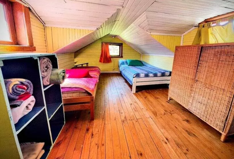 Hostal La Maison