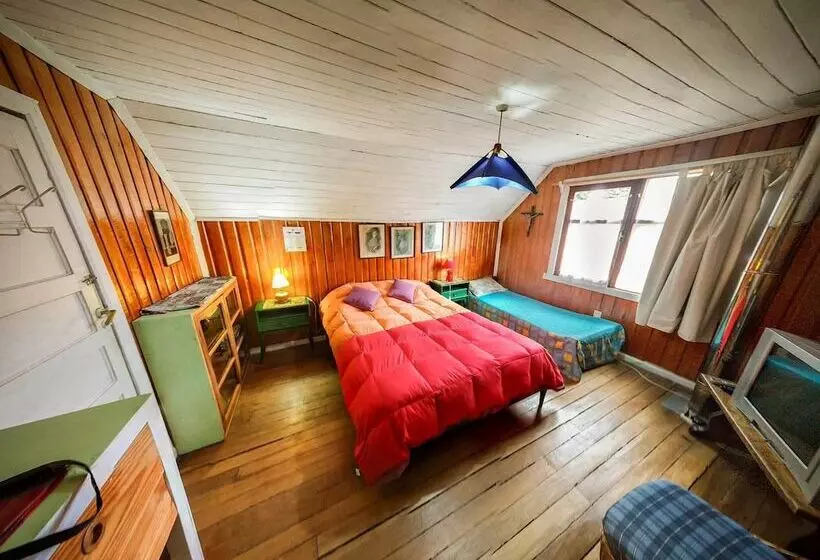 Hostal La Maison