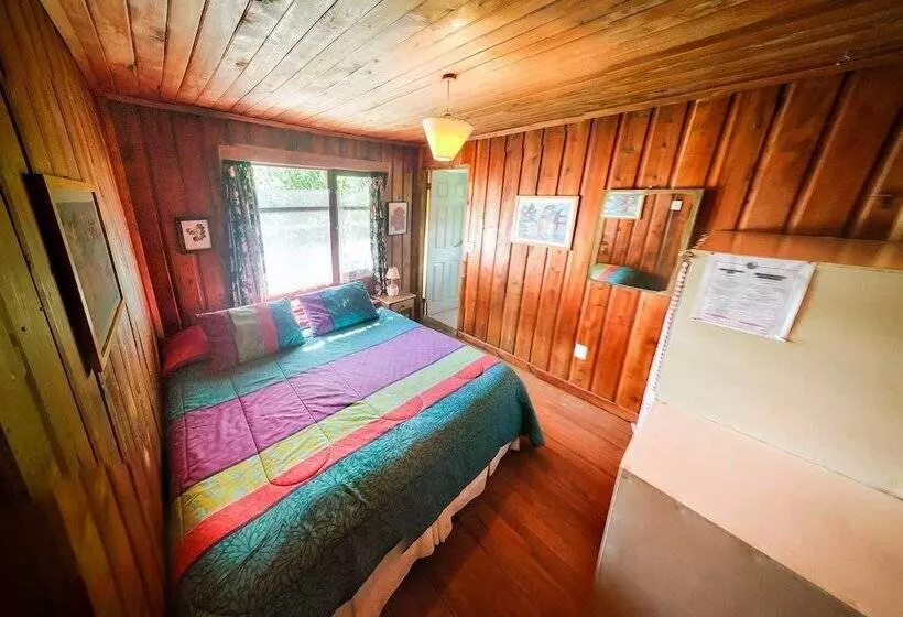 Hostal La Maison