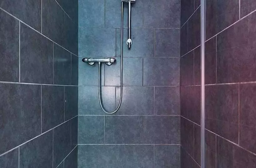 簡易ホテル The Porterhouse