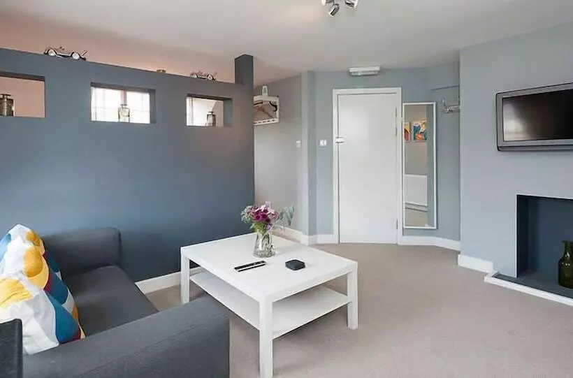 簡易ホテル The Porterhouse