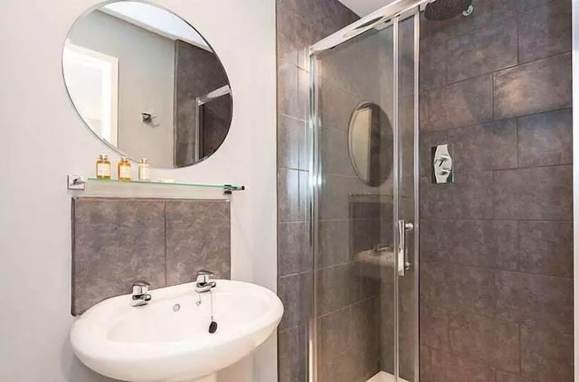 簡易ホテル The Porterhouse