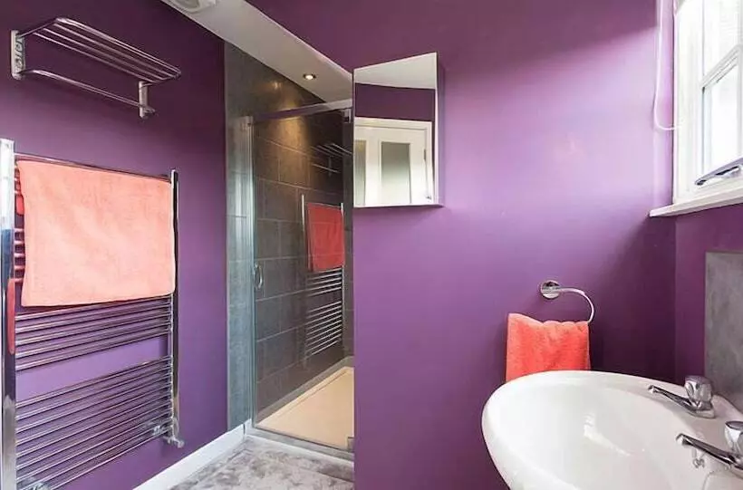 簡易ホテル The Porterhouse