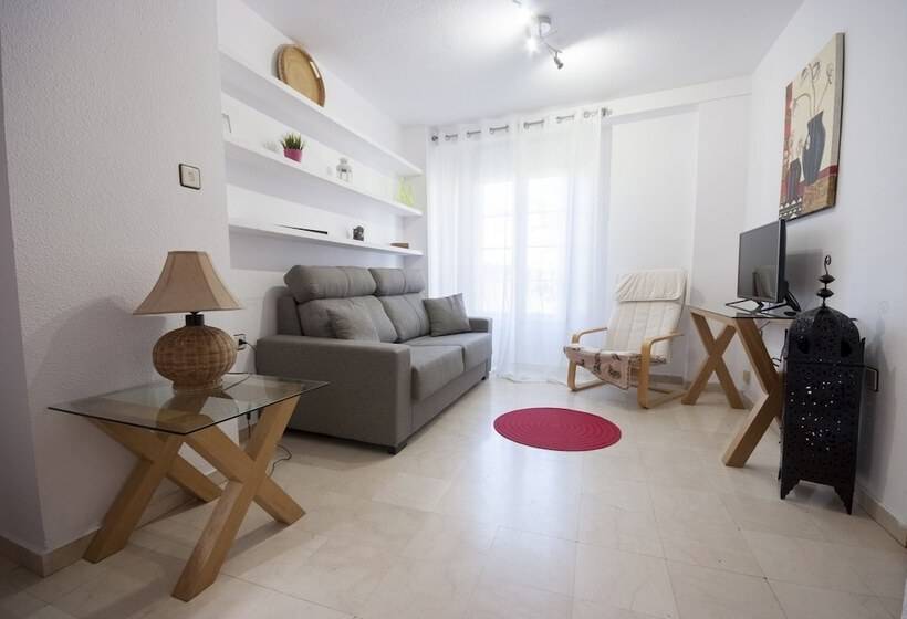 هتل Apartamentos Río Darro