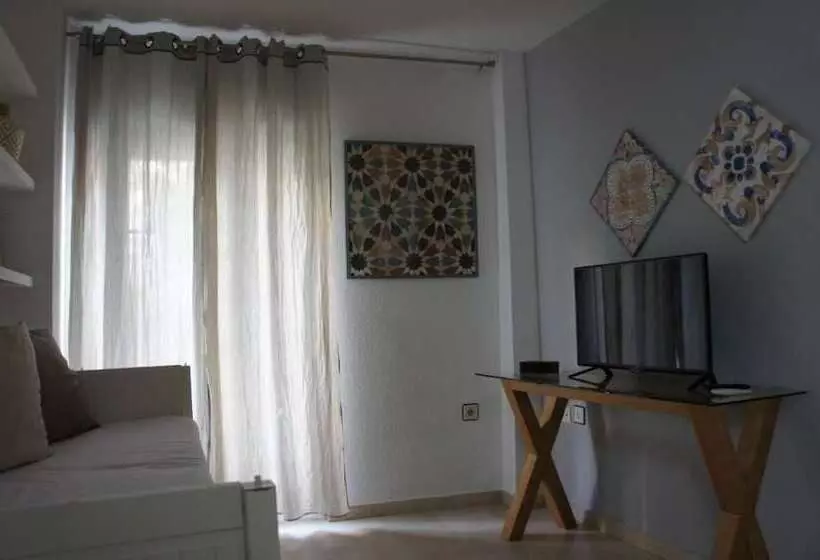 هتل Apartamentos Río Darro