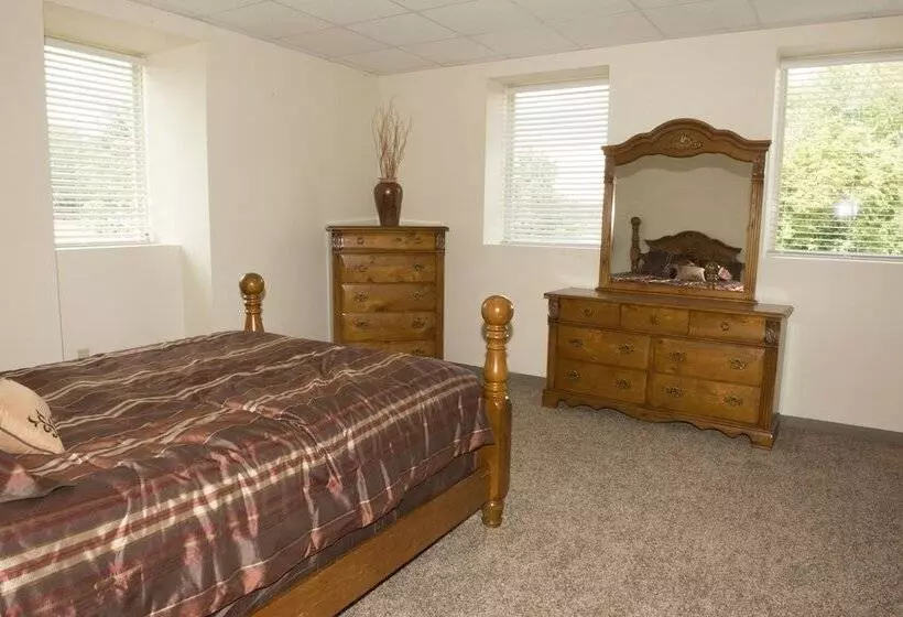 Hotelli Bridges Inn & Extended Stay Suites