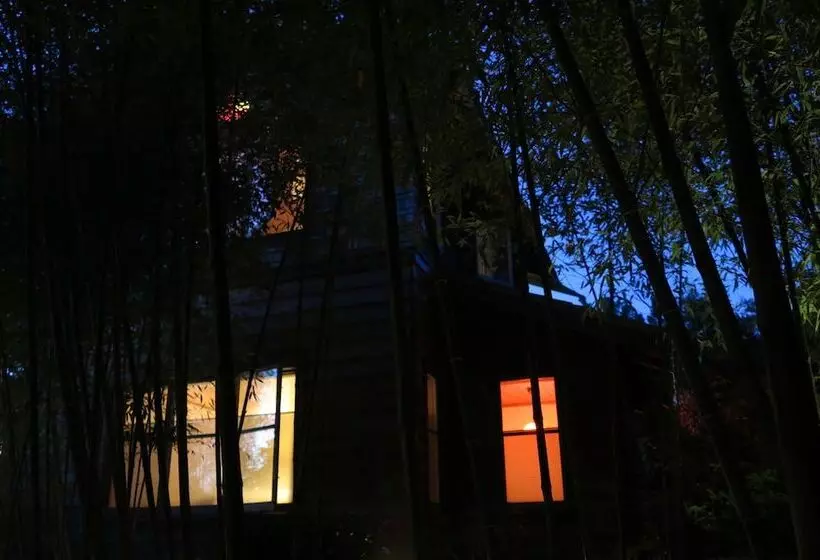 Hotelli Coast Cabins