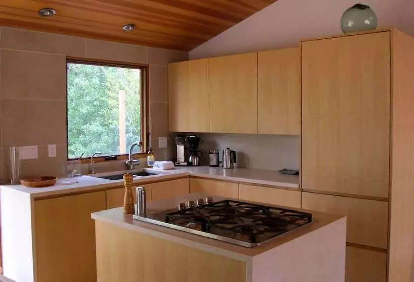 Hotelli Coast Cabins