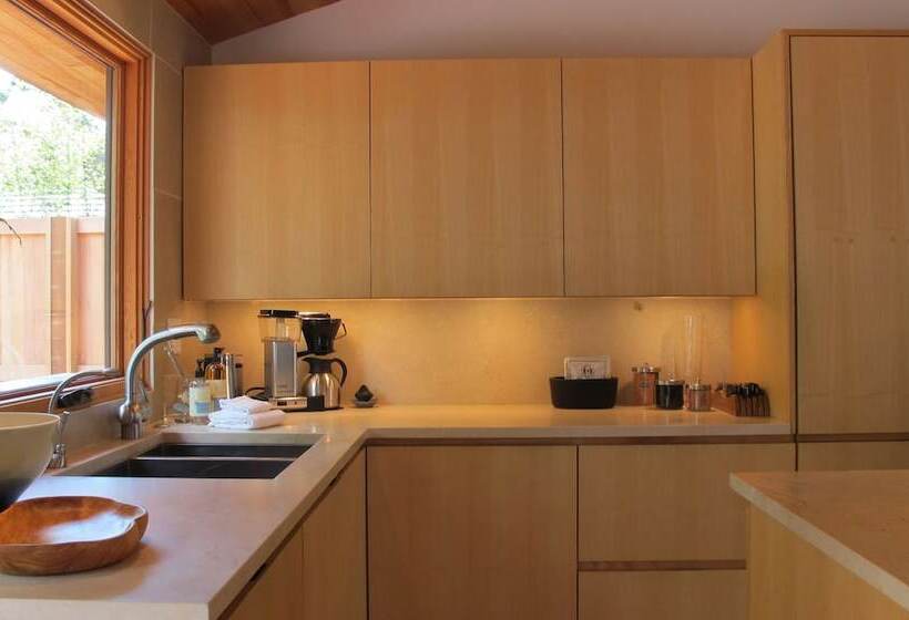 Szálloda Coast Cabins