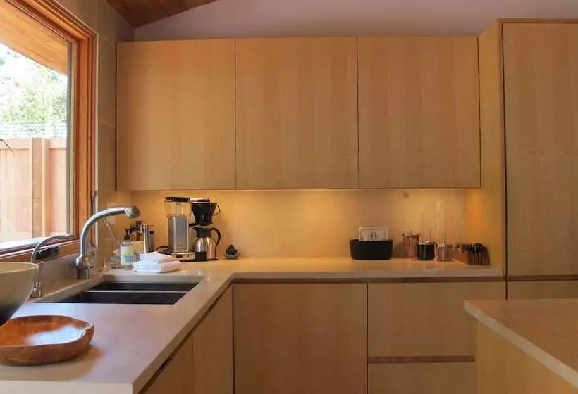 Hotelli Coast Cabins