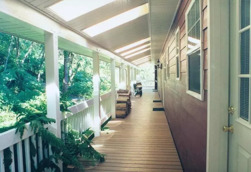 ホテル Hearthstone Elegant Lodge