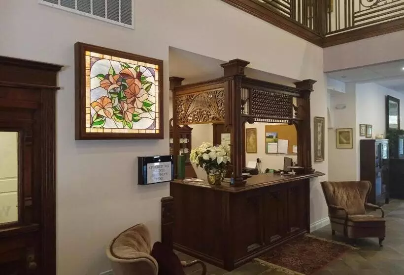 ホテル Hearthstone Elegant Lodge