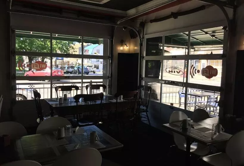 Hotelli Hôtel Econo Confort