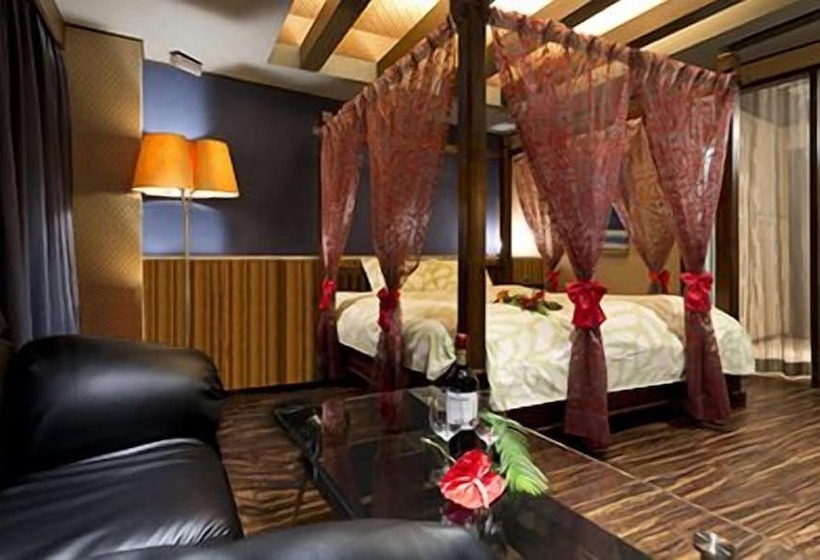 בית מלון כפרי Hug Hug Kashiba – Adults Only