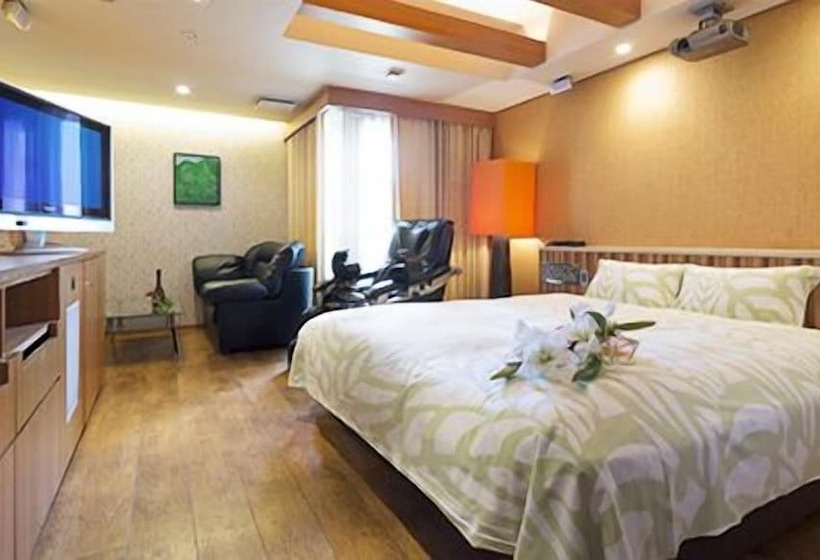 בית מלון כפרי Hug Hug Kashiba – Adults Only