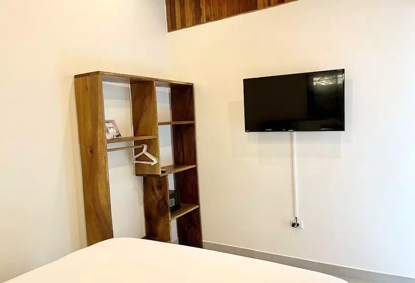 Hotelli Makanas Beach Bungalows