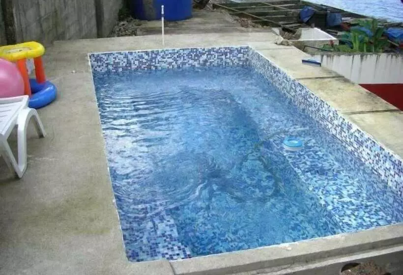 Hotelli Panama Divers & Octopus Garden Dive Center