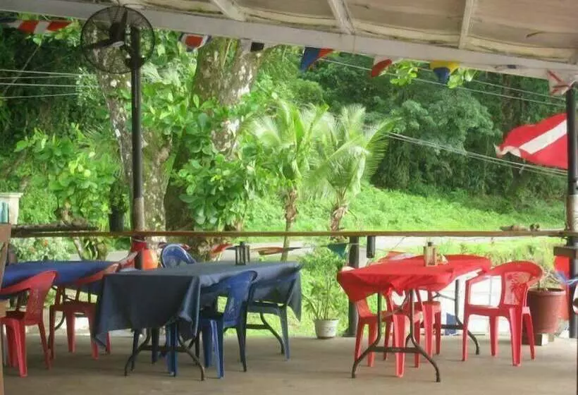 Hotelli Panama Divers & Octopus Garden Dive Center