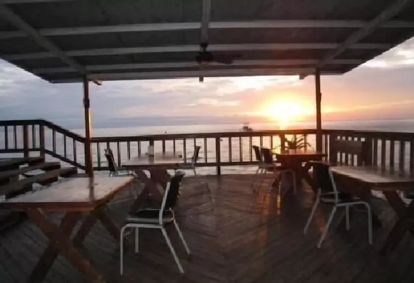 Hotelli Panama Divers & Octopus Garden Dive Center