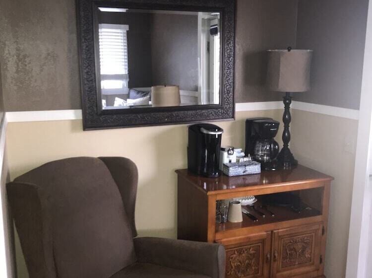 فندق White House Inn On The Waterfront