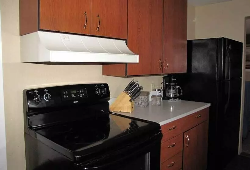 Hotelli White House Inn On The Waterfront