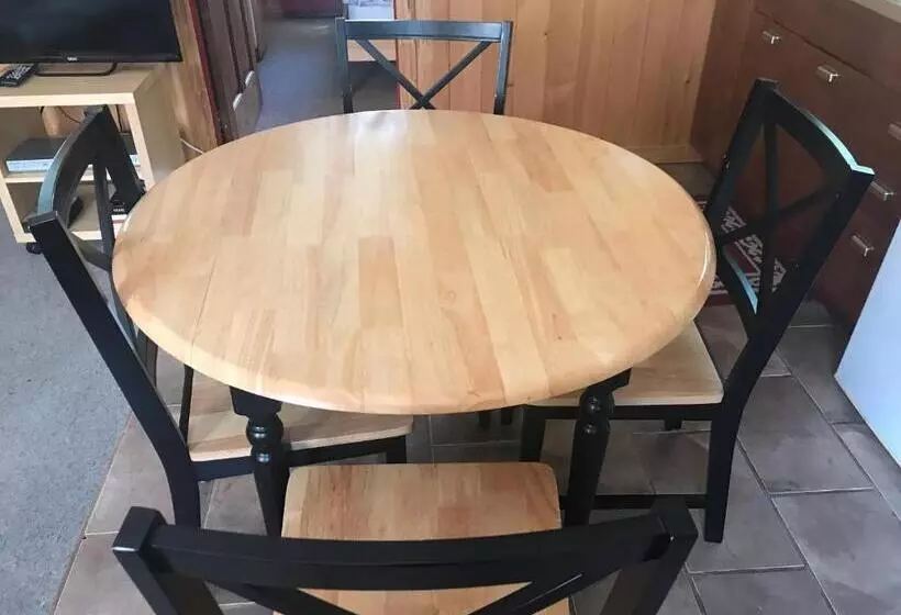 Hush Lodge And Cottages