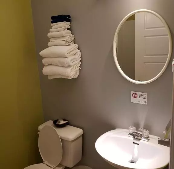 Hush Lodge And Cottages