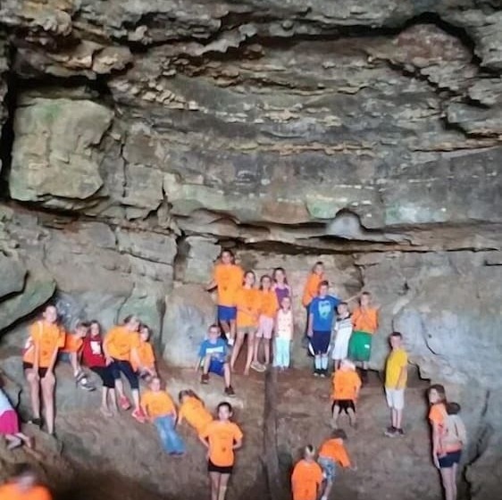 Motelli Aurora's Kentucky Lake Cottages