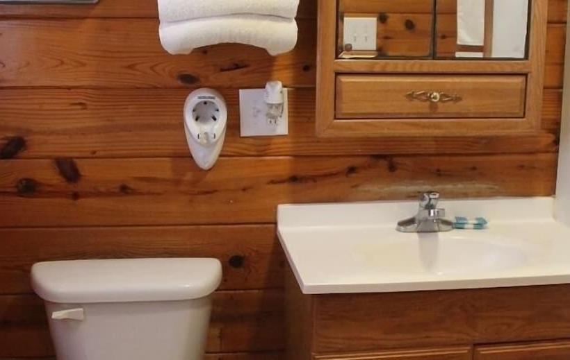 Motelli Aurora's Kentucky Lake Cottages