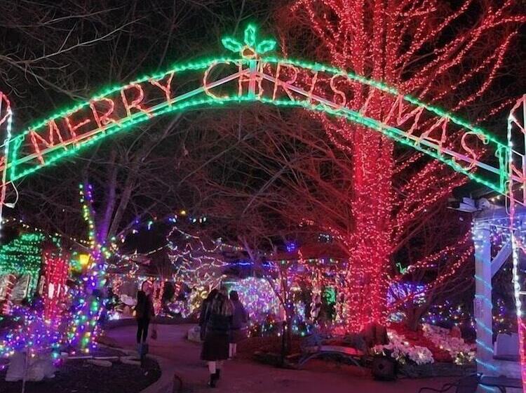 Motelli Aurora's Kentucky Lake Cottages