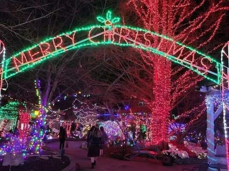 モーテル Aurora's Kentucky Lake Cottages