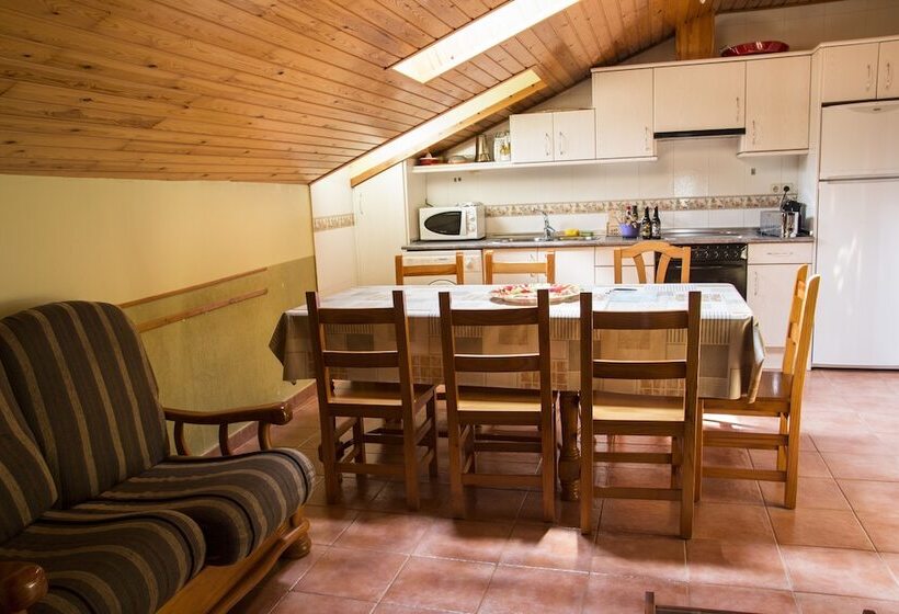 Пансион Apartamentos Casa Rubén