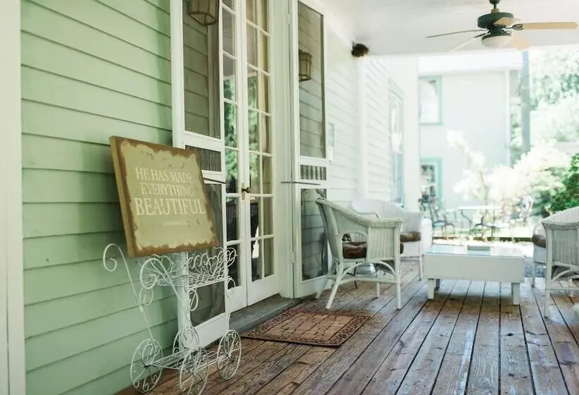 Majatalo Greenock Manor