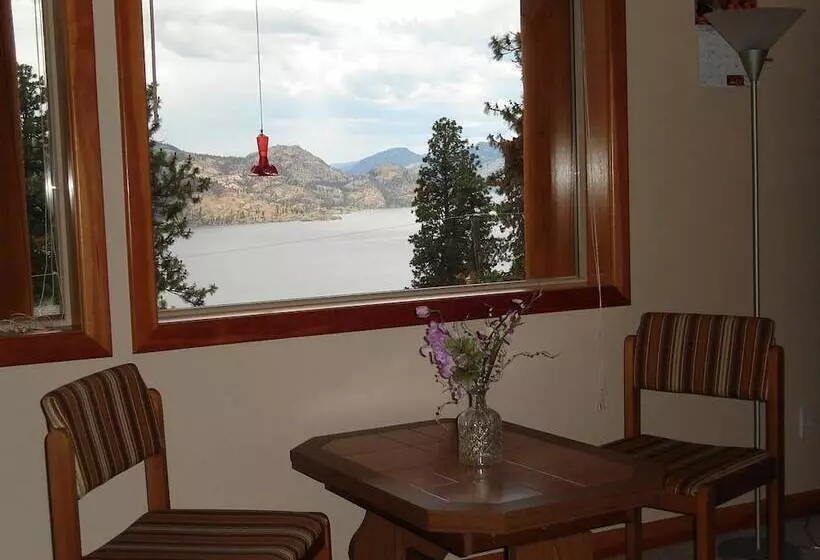 Majatalo Pinewood Guesthouse