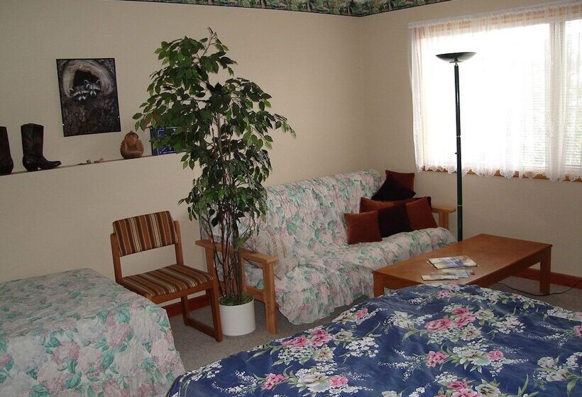 膳宿费 Pinewood Guesthouse