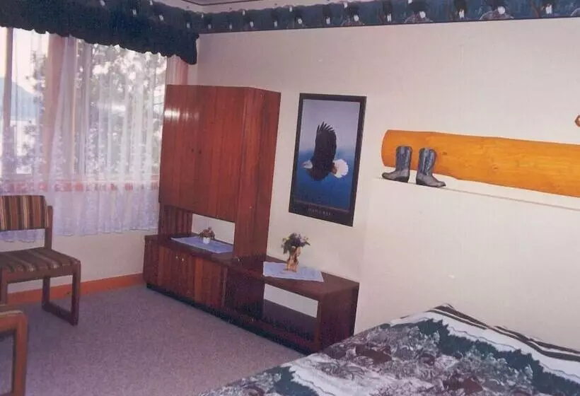 Majatalo Pinewood Guesthouse