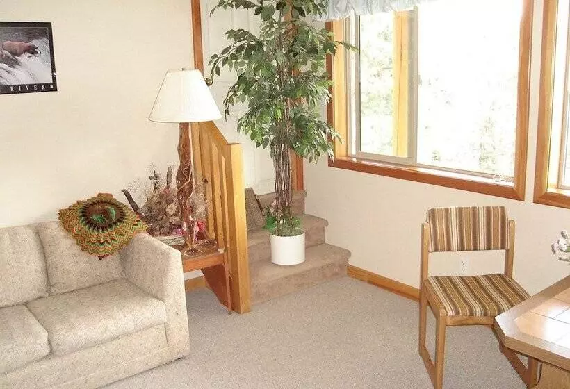 Majatalo Pinewood Guesthouse