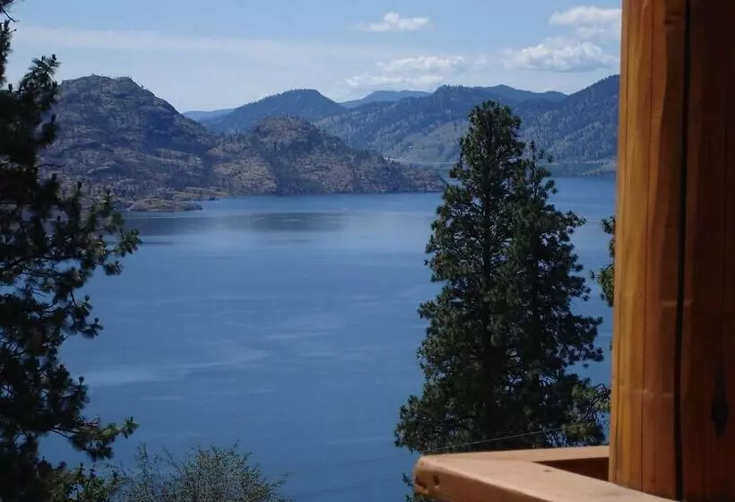 Majatalo Pinewood Guesthouse