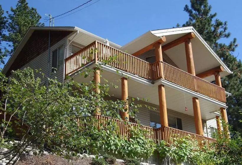 Majatalo Pinewood Guesthouse