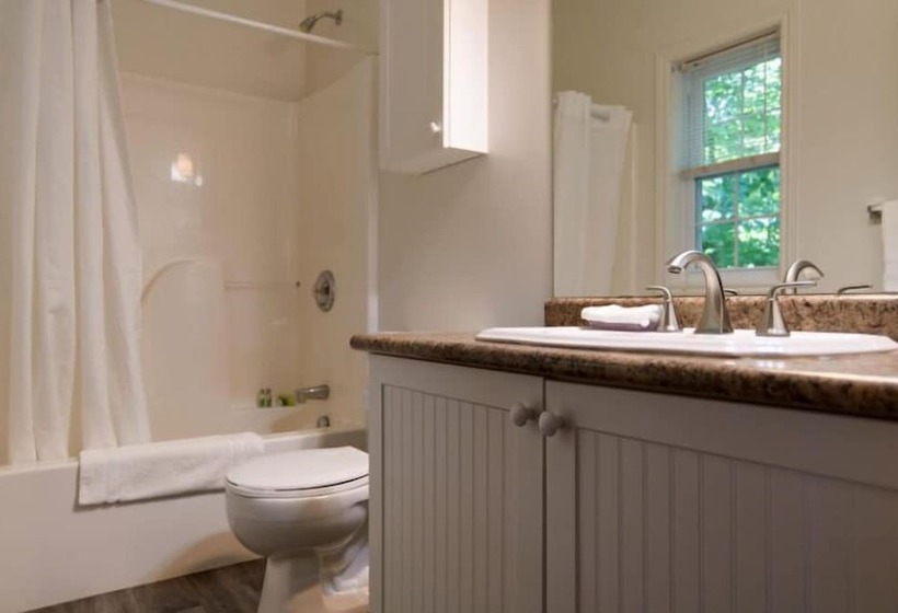 Курорт Port Cunnington Lodge