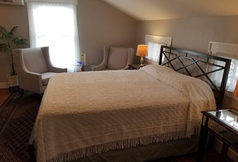 The Blackberry Inn Bed & Breakfast