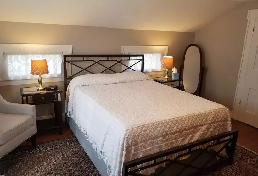 The Blackberry Inn Bed & Breakfast