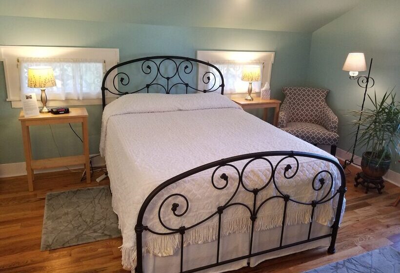 The Blackberry Inn Bed & Breakfast