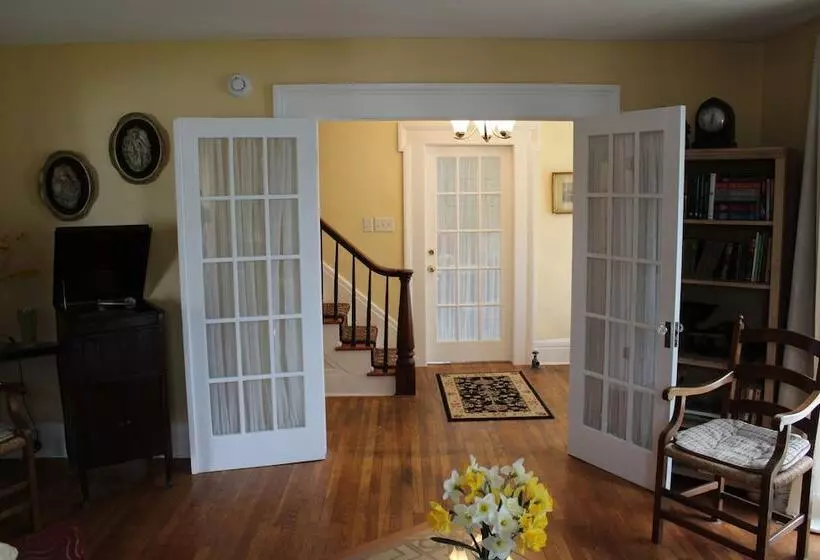 The Blackberry Inn Bed & Breakfast