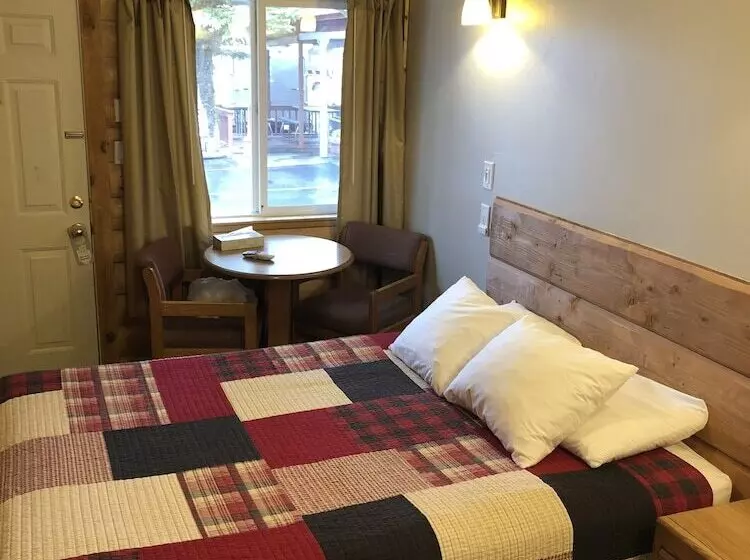 The Historic Madison Hotel Motel