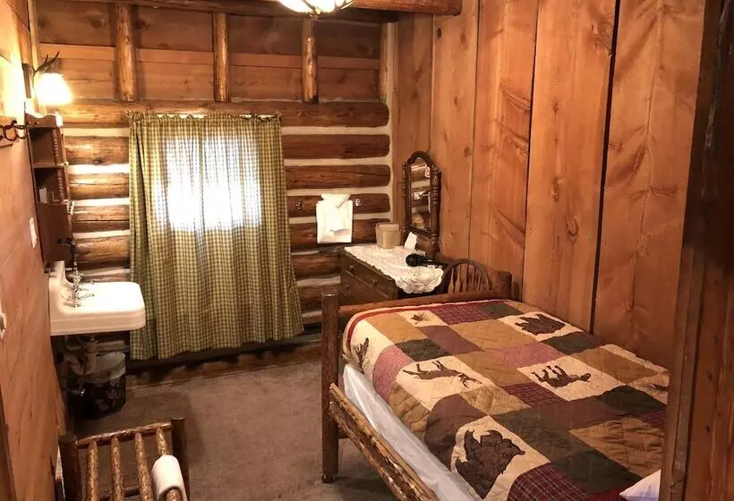 The Historic Madison Hotel Motel