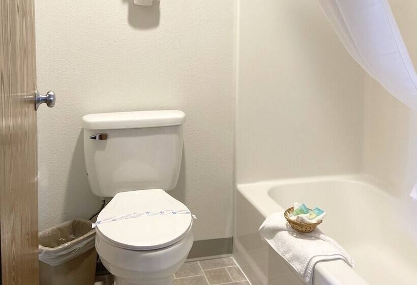 Burke Inn Motel & Suites